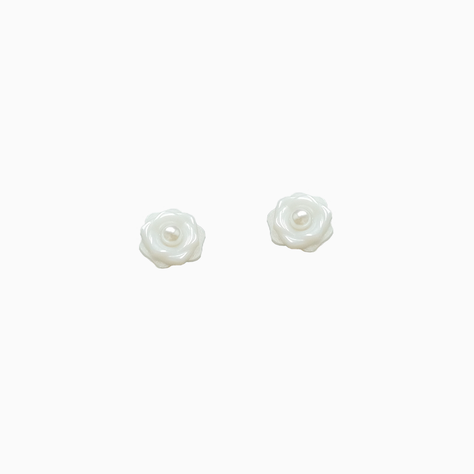 フラワーバイオセラミックピアス